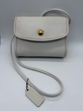 VINTAGE made in USA Coach White Leather Crossbody Bag with Gold Twist Lock